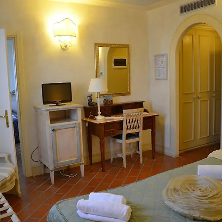 Borgo Il Poeta 4* Santa Maria a Monte